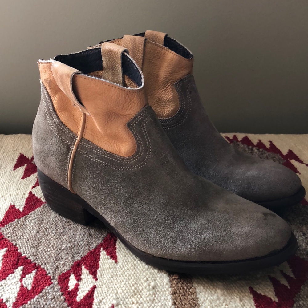 Steve Madden cowboy boots short